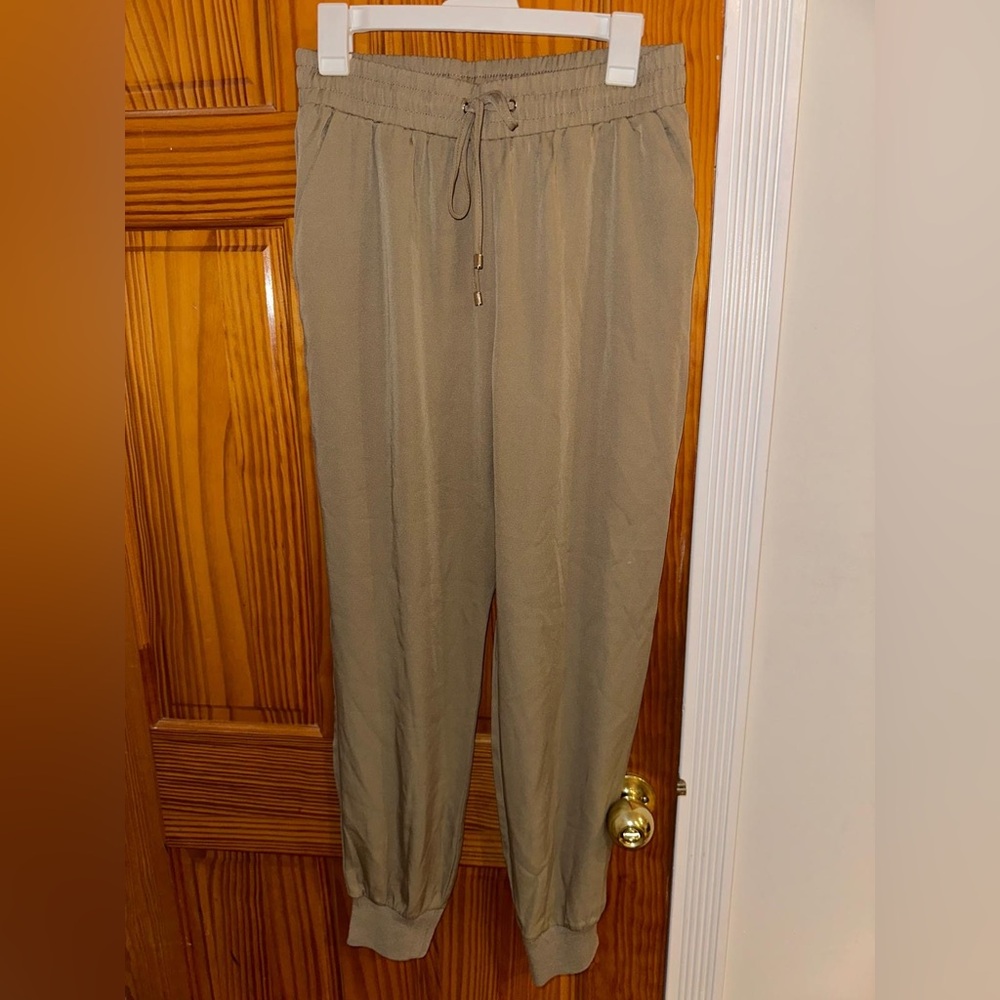 Woman’s Pants